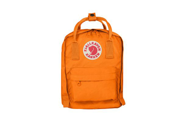 pomarańczowy plecak dla dziecka